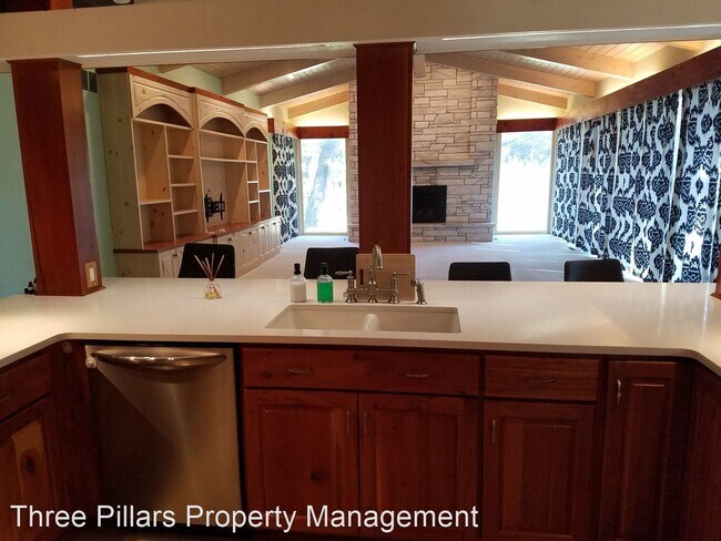 Building Photo - 4 br, 3 bath House - 503 21st SW