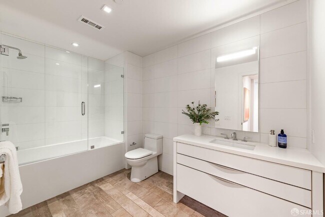 Building Photo - 1450 Franklin St