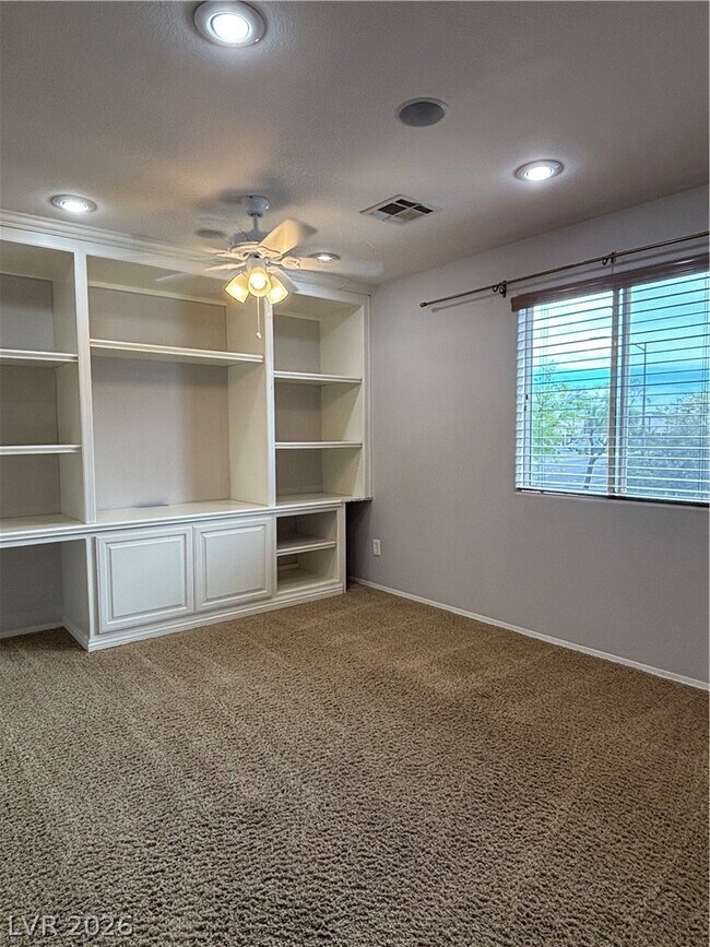 Building Photo - 10392 Lady Angela St