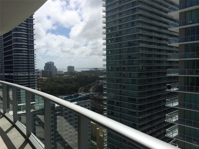Building Photo - 1100 S Miami Ave
