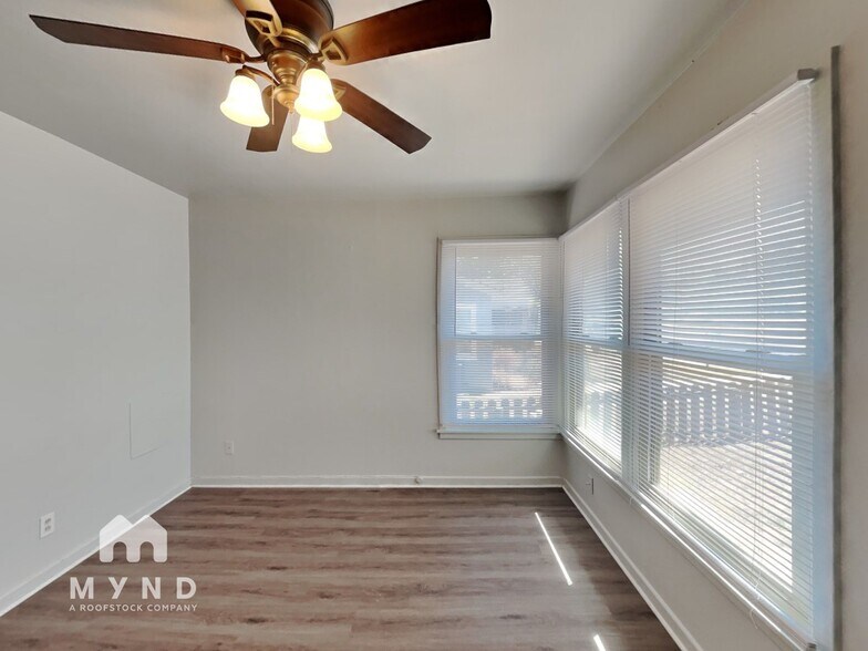 Building Photo - 508 Norton St