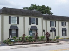 Building Photo - 2808 W Azeele St