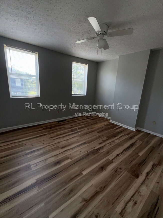 Building Photo - 483 S Champion Ave