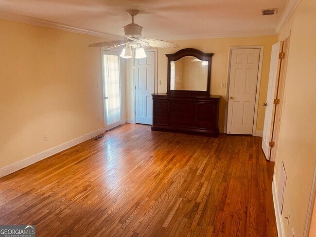 Building Photo - 5100 Redan Rd