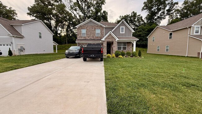 Building Photo - Ross Farms Beauty