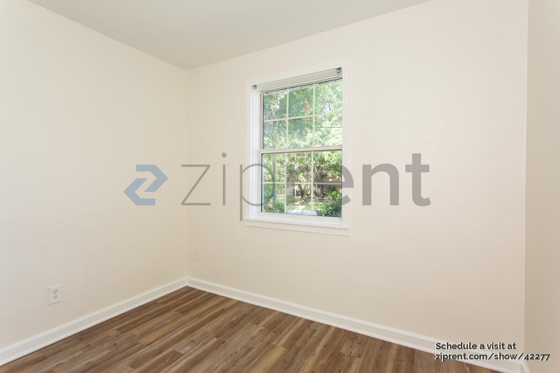 Building Photo - 1617 Campus St