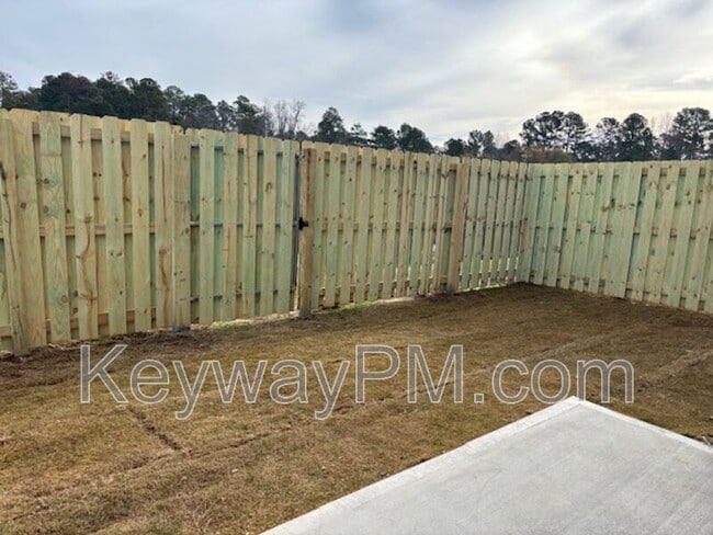 Building Photo - 515 Yuma Ln