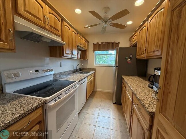 Building Photo - 1397 High Point Way