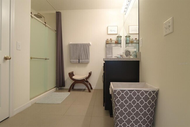 Building Photo - 32662 Brooks Hawk Ln