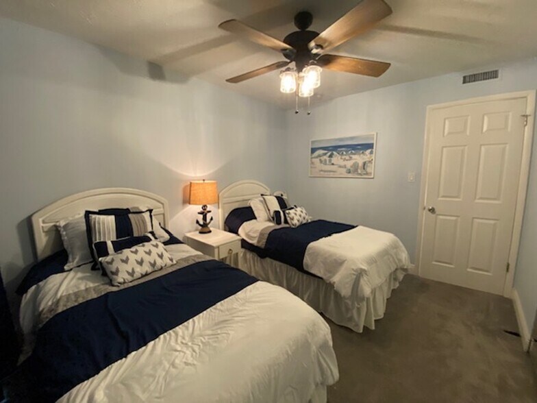 Building Photo - 4340 Falmouth Dr