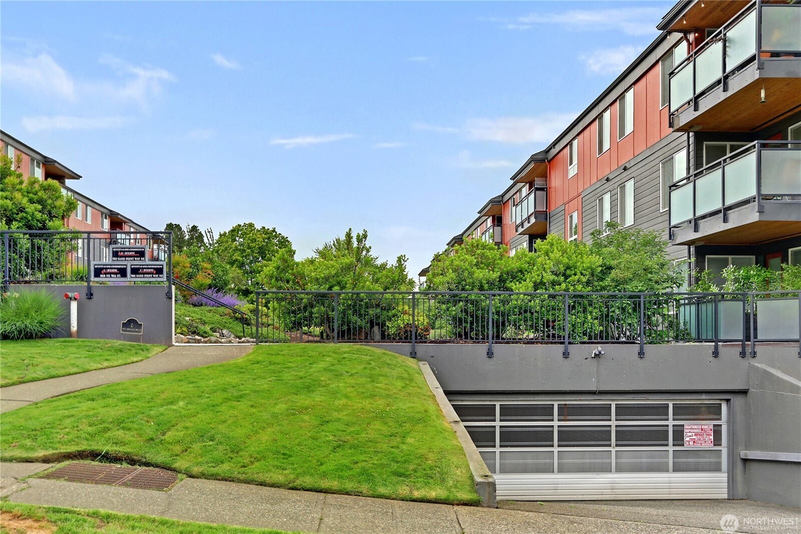 Building Photo - 7001 Sand Point Way NE