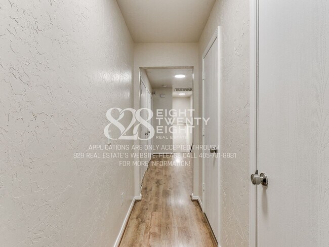 Building Photo - PRELEASING NOW FOR JULY 2026! Amazing 3 Bed/2.5 Bath/2-Car Garage Condo Minutes from Campus!