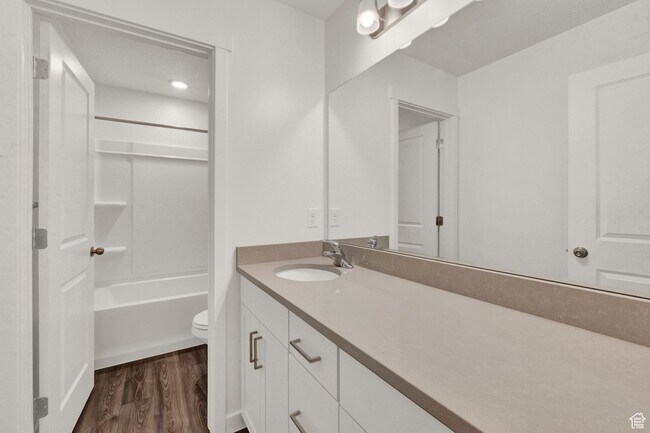 Building Photo - 1034 S 850 W