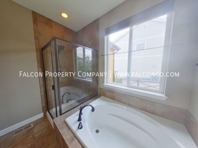 Building Photo - 7162 Laurel Cherry Ct