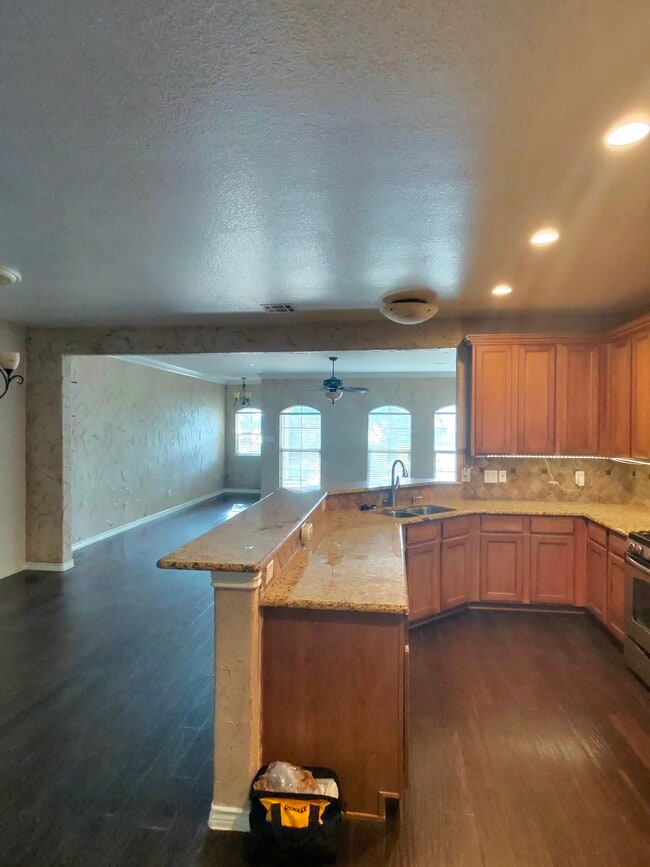 Building Photo - 6072 Pisa Ln