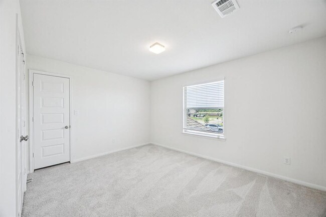 Building Photo - 200 Vly Rnch Trl