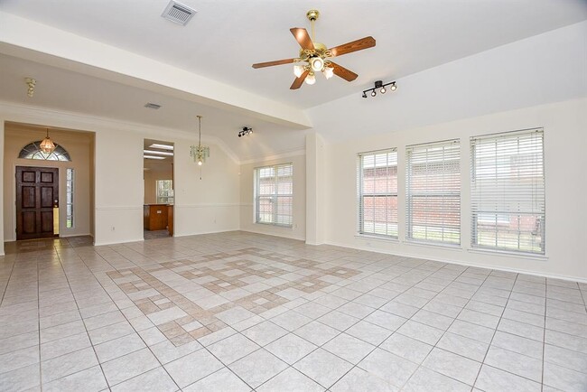 Building Photo - 12335 Shadowvista Dr