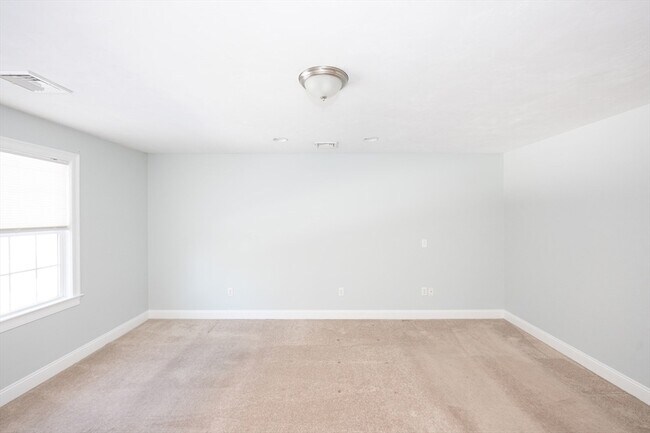 Building Photo - 4 Cyrus Way