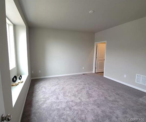 Building Photo - 1070 Oak Cir
