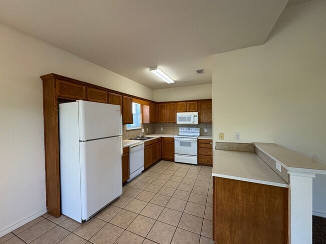 Building Photo - Duplex