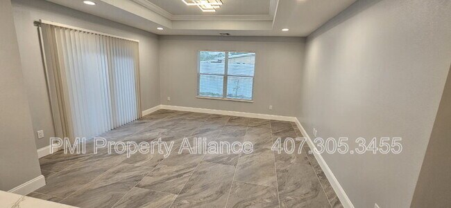 Building Photo - 1120 Lincoln Terrace