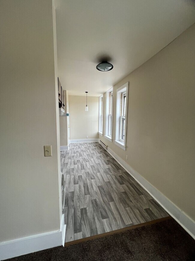 Interior Photo - 19 E State St. 10 Unit