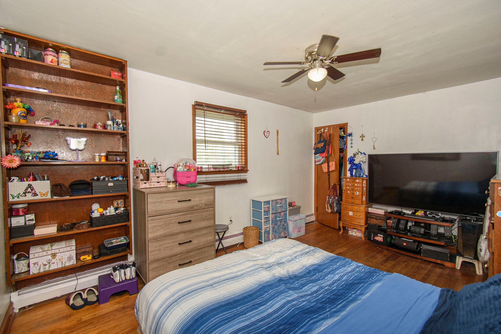 Building Photo - 206 Broce Dr