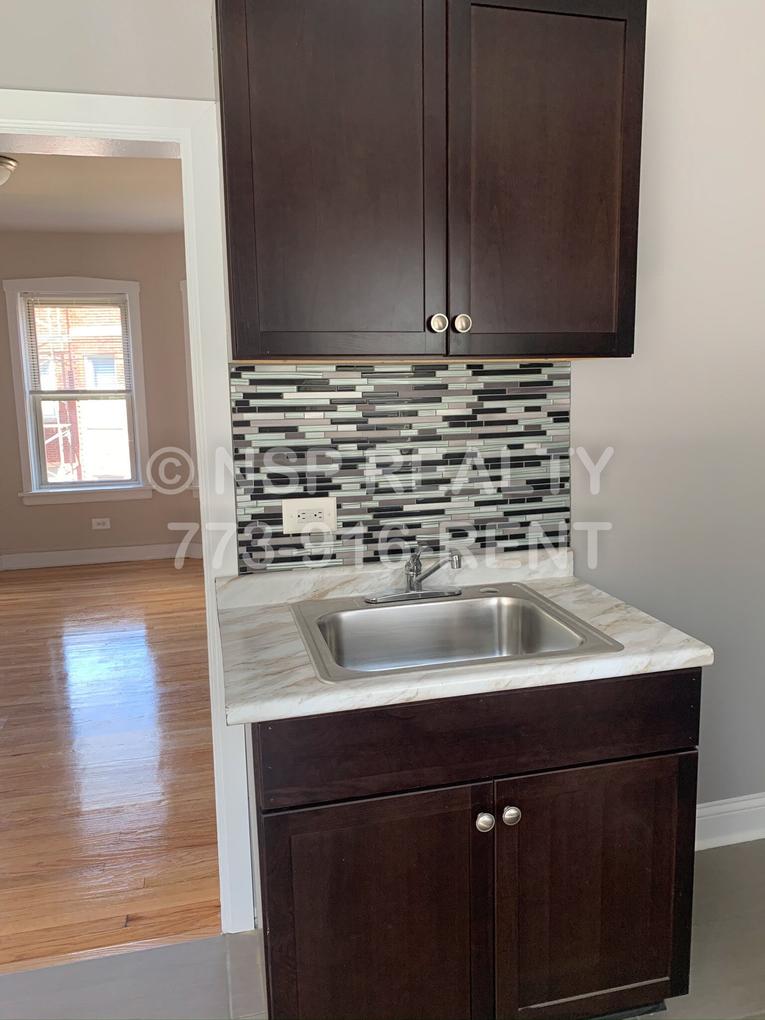 Building Photo - 4027 W Melrose St