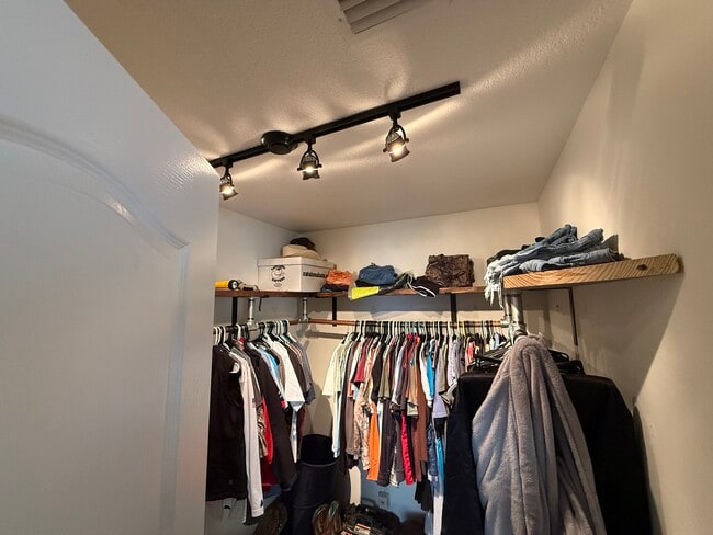 Building Photo - 12245 Deertrack Loop