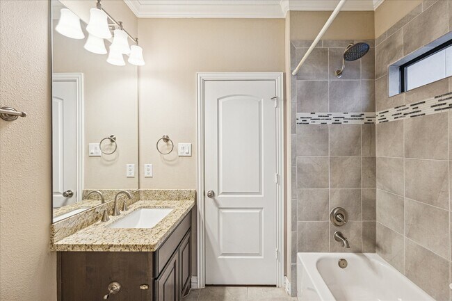 Building Photo - 7231 Laguna Villas