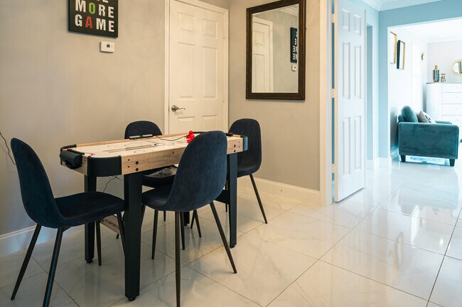 Building Photo - 5569 SE Hammock Reserve Terrace