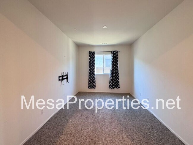 Building Photo - 11784 Ginger St