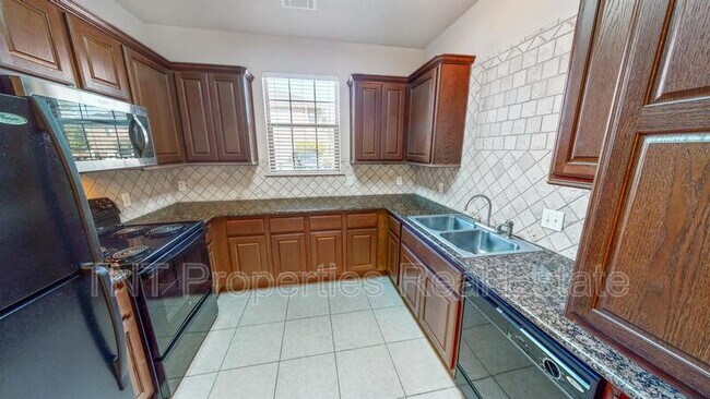 Building Photo - 159 Forest Dr