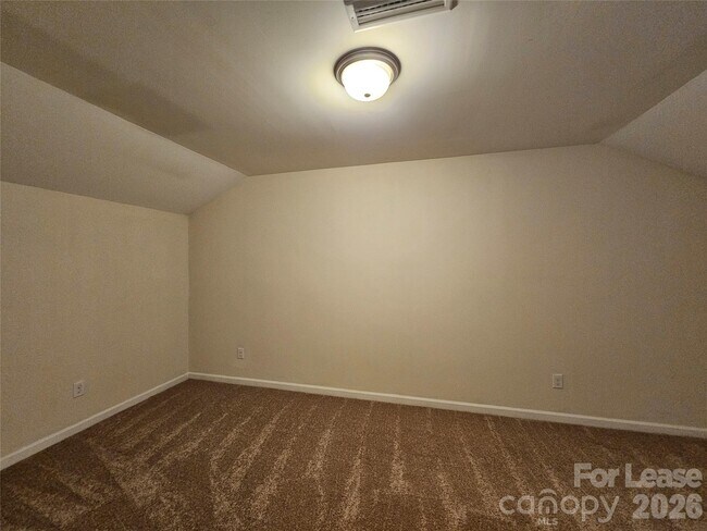 Building Photo - 2824 Hopeton Ct
