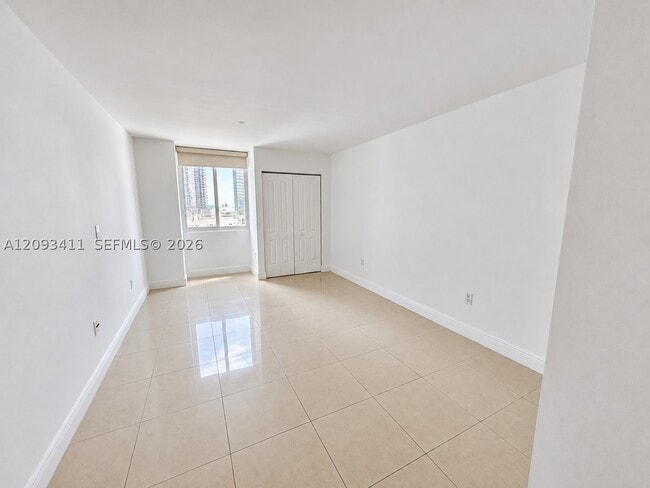 Building Photo - 850 N Miami Ave
