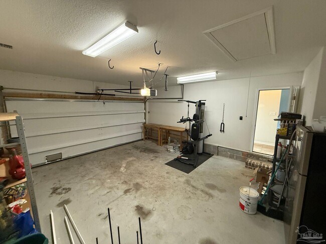 Building Photo - 6640 Tidal Bay Dr