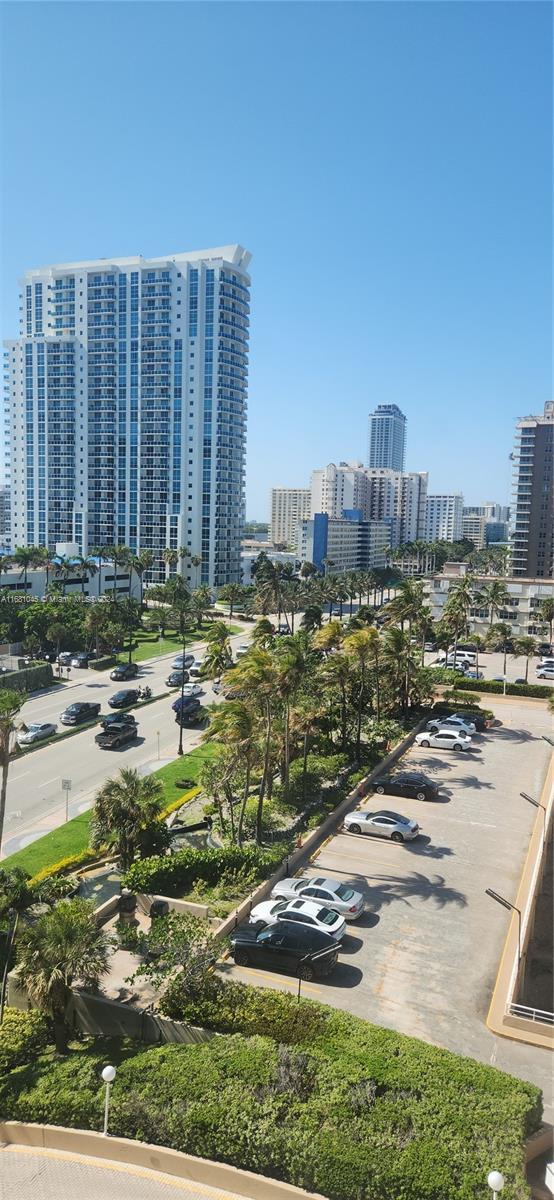 Building Photo - 1980 S Ocean Dr