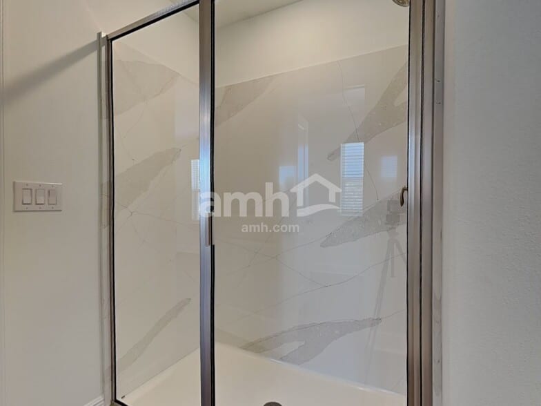 Building Photo - 6735 Atlantic Bch Ave