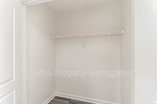 Building Photo - 1519 Elmwood Ave