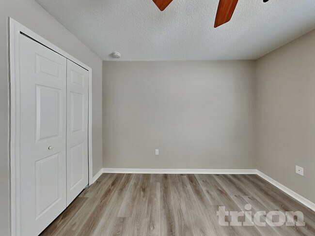 Building Photo - 1532 Wallace Manor Ave