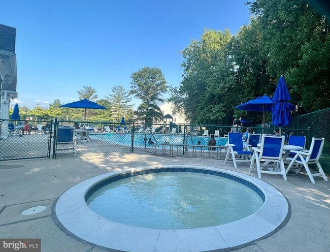 Building Photo - 7532 Coxton Ct