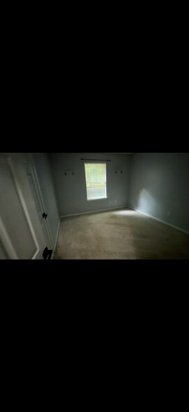 Building Photo - 209 Gatehouse Dr