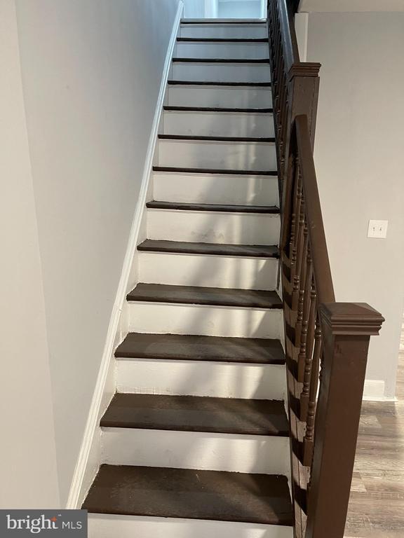 Building Photo - 127 E Coulter St