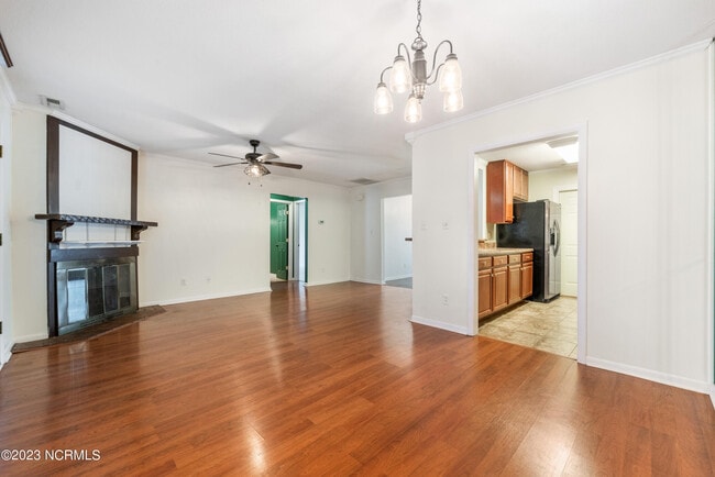 Building Photo - 1 S Onsville Pl