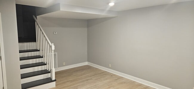 Building Photo - 577 Cranberry Way