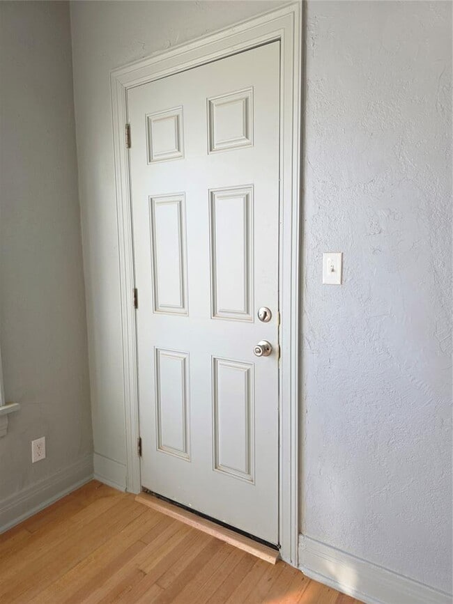 Building Photo - 1725 NW 18th St