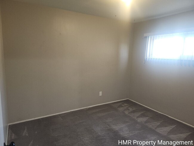 Building Photo - 3 Bedroom 1 Bath Gem For Rent!