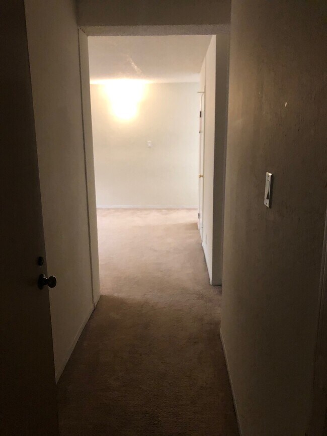 Building Photo - 2055 Sacramento St