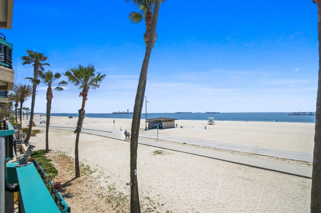 Building Photo - 1310 E Ocean Blvd