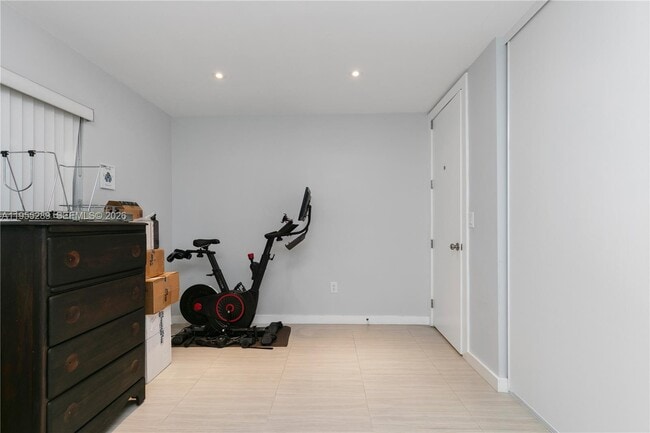 Building Photo - 9981 SW 13th Terrace